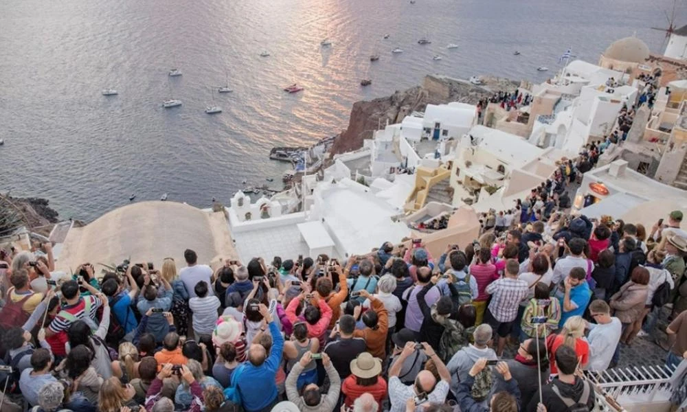 ΔΕΘ: Έρχεται πακέτο μέτρων αντιμετώπισης του υπερτουρισμού